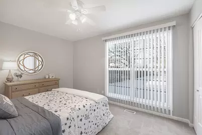 1041 Wimbledon Drive, Island Lake, IL 60042 - Photo 13