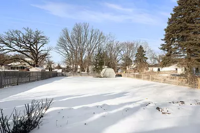 1041 Wimbledon Drive, Island Lake, IL 60042 - Photo 3