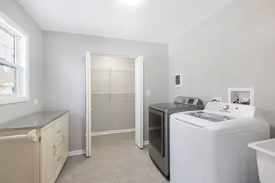 1041 Wimbledon Drive, Island Lake, IL 60042 - Photo 15