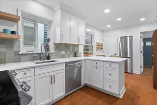 3306 N Lawndale Ave, Chicago, IL 60618 - Photo 9