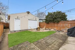 3306 N Lawndale Ave, Chicago, IL 60618 - Photo 19