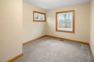 1414 W Northeast Shore Dr, Holiday Hills, IL 60051 - Photo 11