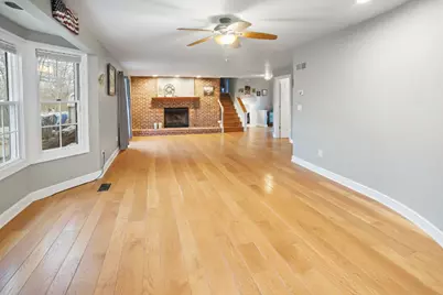 1414 W Northeast Shore Drive, Holiday Hills, IL 60051 - Photo 3