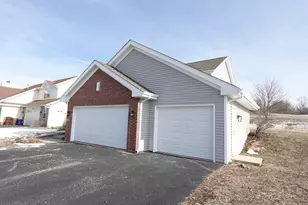 2140 Maxine Ln, Rockford, IL 61102 - Photo 3