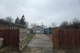 12622 S Marquette Ave, Chicago, IL 60633 - Photo 25