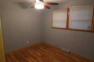 12622 S Marquette Ave, Chicago, IL 60633 - Photo 9