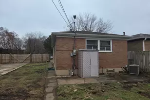 12622 S Marquette Ave, Chicago, IL 60633 - Photo 21