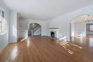 128 Lawndale Ave, Wilmette, IL 60091 - Photo 3