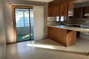 731 James Ave, Rockford, IL 61107 - Photo 13