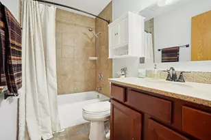 15348 Holly Ct, Oak Forest, IL 60452 - Photo 9