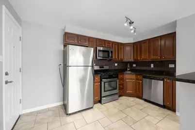 8440 W 95th Street #6, Hickory Hills, IL 60457 - Photo 3