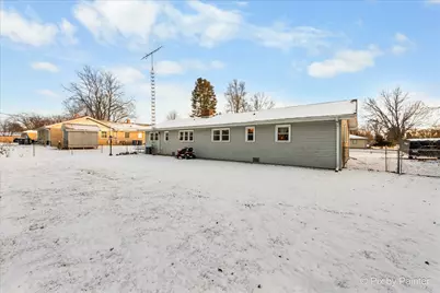 125 W Carol Avenue, Cortland, IL 60112 - Photo 27