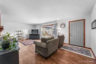 125 W Carol Ave, Cortland, IL 60112 - Photo 5