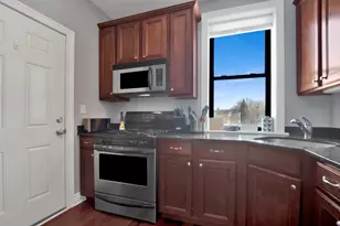 1608 W Byron St, Chicago, IL 60613 - Photo 9