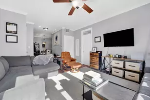 1608 W Byron St, Chicago, IL 60613 - Photo 5