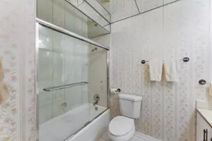 9010 Pottawattami Dr, Skokie, IL 60076 - Photo 23