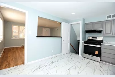 9629 S Luella Avenue, Chicago, IL 60617 - Photo 11