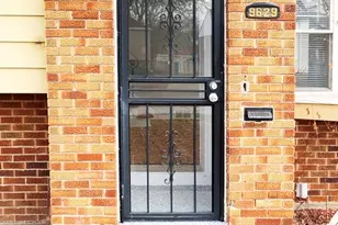 9629 S Luella Ave, Chicago, IL 60617 - Photo 5