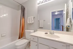 22 Ashford Ct, Lincolnshire, IL 60069 - Photo 29