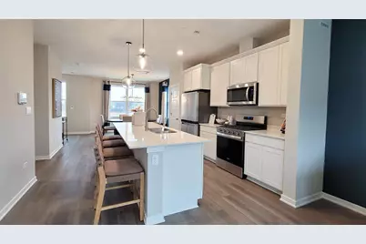 1175 Lakepointe Drive, Schaumburg, IL 60173 - Photo 13