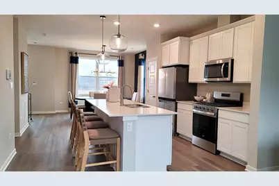 1175 Lakepointe Drive, Schaumburg, IL 60173 - Photo 3