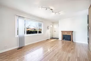 5615 Star Dr, Hanover Park, IL 60133 - Photo 5