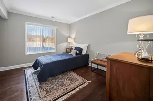 629 Derry Ct, Schaumburg, IL 60193 - Photo 11