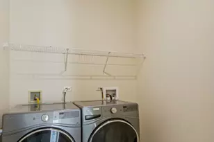 201 N Westshore Dr, Chicago, IL 60601 - Photo 23