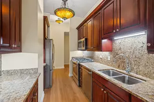 201 N Westshore Dr, Chicago, IL 60601 - Photo 5