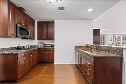 [Address not provided], Chicago, IL 60611 - Photo 9