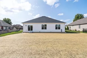 151 Quinlan Ave, Dekalb, IL 60115 - Photo 27