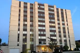 141 N La Grange Rd, La Grange, IL 60525 - Photo 1