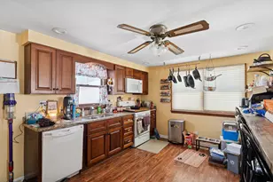 17796 W Greentree Rd, Grayslake, IL 60030 - Photo 9