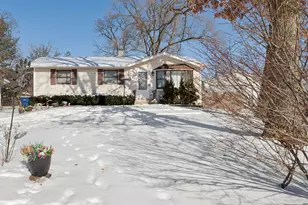 17796 W Greentree Rd, Grayslake, IL 60030 - Photo 1