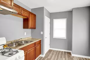 620 Clement St, Joliet, IL 60435 - Photo 7