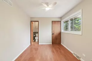 23460 W N Lakewood Ln, Lake Zurich, IL 60047 - Photo 19