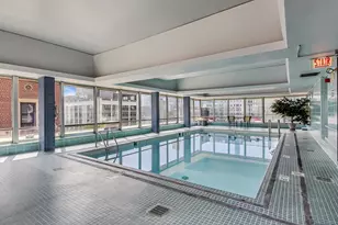 201 E Chestnut St, Chicago, IL 60611 - Photo 27