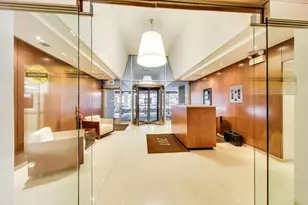 201 E Chestnut St, Chicago, IL 60611 - Photo 21