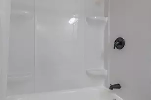 8170 Northway Dr, Hanover Park, IL 60133 - Photo 21