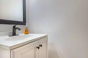 8170 Northway Dr, Hanover Park, IL 60133 - Photo 25