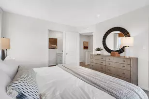 2228 Lake Shore Dr, Schaumburg, IL 60196 - Photo 13