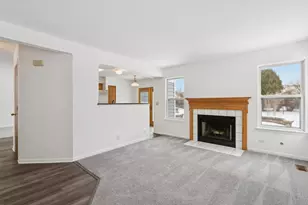 2509 N Pennwood Ct, Round Lake Beach, IL 60073 - Photo 7