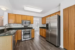 2509 N Pennwood Ct, Round Lake Beach, IL 60073 - Photo 13