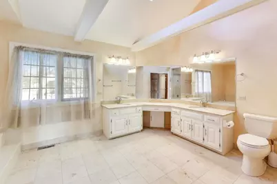 [Address not provided], Lisle, IL 60532 - Photo 27