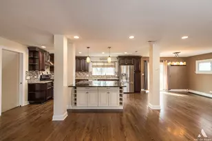 106 Sharon Dr, Sleepy Hollow, IL 60118 - Photo 3