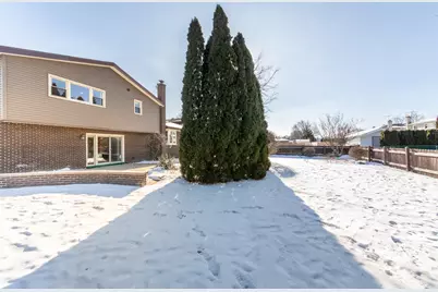 [Address not provided], Niles, IL 60714 - Photo 31