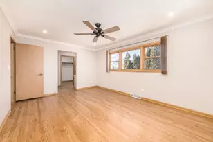 8332 N Knight Ave, Niles, IL 60714 - Photo 21