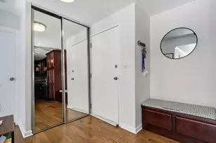 230 E Ontario St, Chicago, IL 60611 - Photo 17