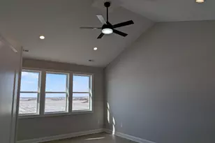 675 S Regulators St, Creston, IL 60113 - Photo 17