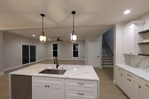 675 S Regulators St, Creston, IL 60113 - Photo 9